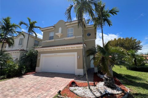 Casa en alquiler en Homestead, Florida, 3 dormitorios, 153.47 m2 № 2059490 - foto 2