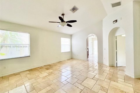 Casa en alquiler en Homestead, Florida, 3 dormitorios, 153.47 m2 № 2059490 - foto 5