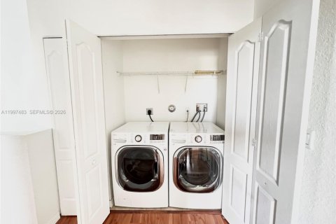 Casa en alquiler en Homestead, Florida, 3 dormitorios, 153.47 m2 № 2059490 - foto 15