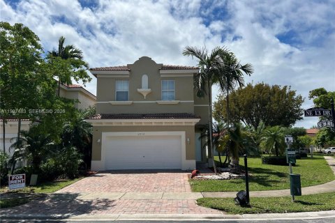 Casa en Homestead, Florida 3 dormitorios, 153.47 m2 № 2059490
