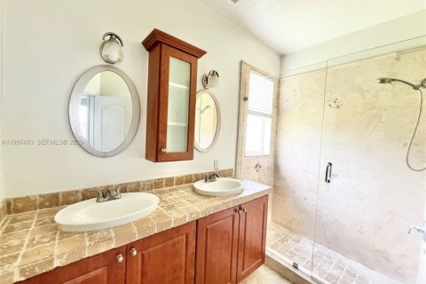 Casa en alquiler en Homestead, Florida, 3 dormitorios, 153.47 m2 № 2059490 - foto 6