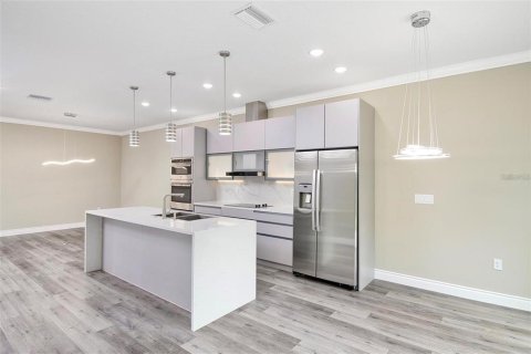 Townhouse in Davenport, Florida 4 bedrooms, 206.61 sq.m. № 2113818 - photo 6