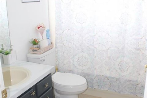 Снять в аренду виллу или дом в Киссимми, Флорида 7 комнат, 161.65м2, № 1767272 - фото 15