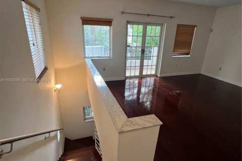 Снять в аренду кондоминиум в Корал-Гейблс, Флорида 3 спальни, 130.06м2, № 1990987 - фото 6