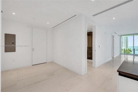 Купить кондоминиум в Майами, Флорида 2 спальни, 169.92м2, № 2034797 - фото 23