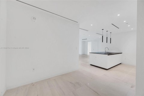 Купить кондоминиум в Майами, Флорида 2 спальни, 169.92м2, № 2034797 - фото 24