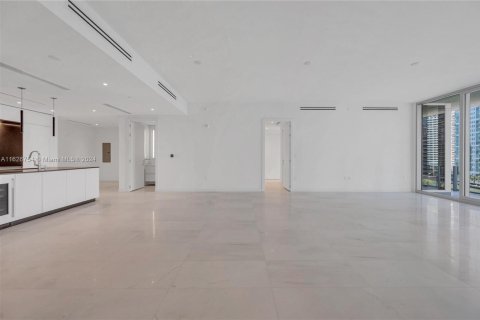 Купить кондоминиум в Майами, Флорида 2 спальни, 169.92м2, № 2034797 - фото 14