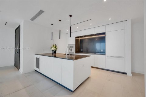 Купить кондоминиум в Майами, Флорида 2 спальни, 169.92м2, № 2034797 - фото 16