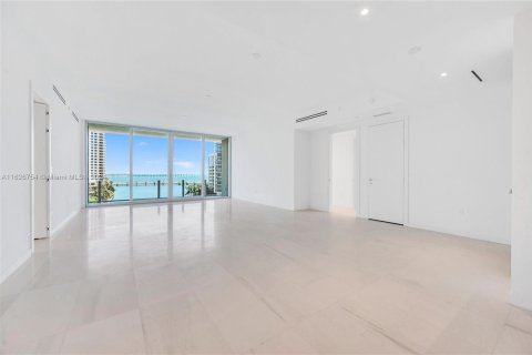 Купить кондоминиум в Майами, Флорида 2 спальни, 169.92м2, № 2034797 - фото 3
