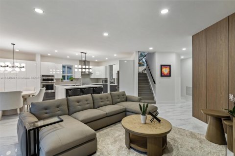 Villa ou maison à vendre à Pembroke Pines, Floride: 5 chambres, 313.55 m2 № 1830261 - photo 12