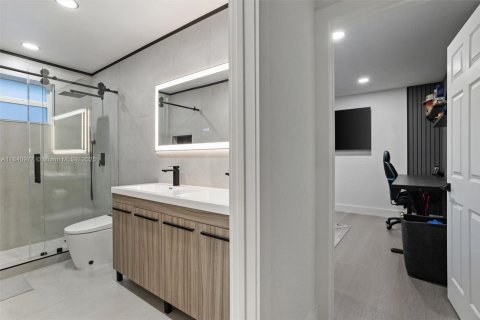 Villa ou maison à vendre à Pembroke Pines, Floride: 5 chambres, 313.55 m2 № 1830261 - photo 24