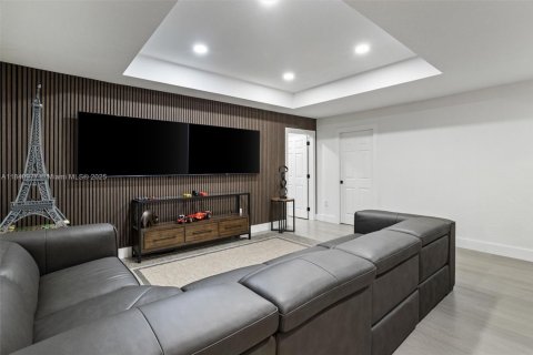 Villa ou maison à vendre à Pembroke Pines, Floride: 5 chambres, 313.55 m2 № 1830261 - photo 19