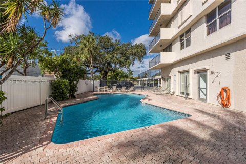 Condominio en alquiler en Fort Lauderdale, Florida, 2 dormitorios, 103.12 m2 № 1931474 - foto 24