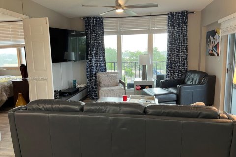 Condominio en alquiler en Fort Lauderdale, Florida, 2 dormitorios, 103.12 m2 № 1931474 - foto 8