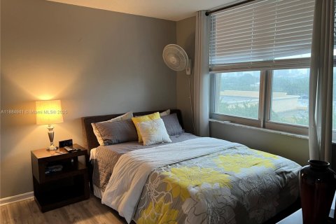 Condominio en alquiler en Fort Lauderdale, Florida, 2 dormitorios, 103.12 m2 № 1931474 - foto 14