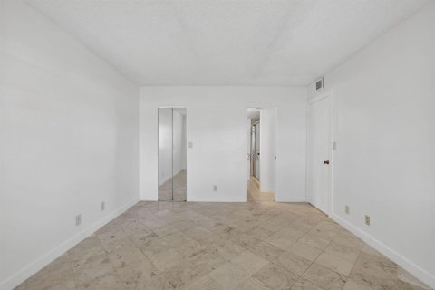 Copropriété à vendre à Oakland Park, Floride: 2 chambres, 107.77 m2 № 2077755 - photo 16
