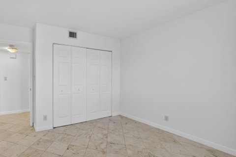 Copropriété à vendre à Oakland Park, Floride: 2 chambres, 107.77 m2 № 2077755 - photo 14