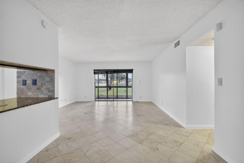 Copropriété à vendre à Oakland Park, Floride: 2 chambres, 107.77 m2 № 2077755 - photo 10