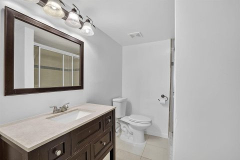 Copropriété à vendre à Oakland Park, Floride: 2 chambres, 107.77 m2 № 2077755 - photo 17