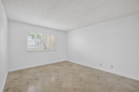 Copropriété à vendre à Oakland Park, Floride: 2 chambres, 107.77 m2 № 2077755 - photo 15