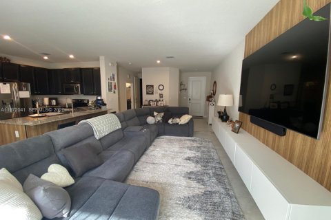 Touwnhouse à louer à Homestead, Floride: 4 chambres, 183.95 m2 № 2042281 - photo 6