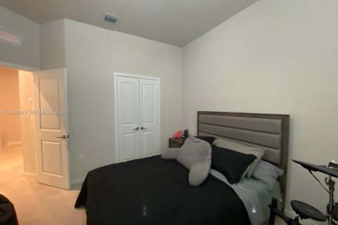 Touwnhouse à louer à Homestead, Floride: 4 chambres, 183.95 m2 № 2042281 - photo 24