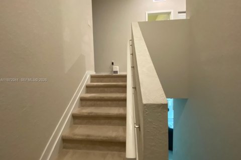 Touwnhouse à louer à Homestead, Floride: 4 chambres, 183.95 m2 № 2042281 - photo 18