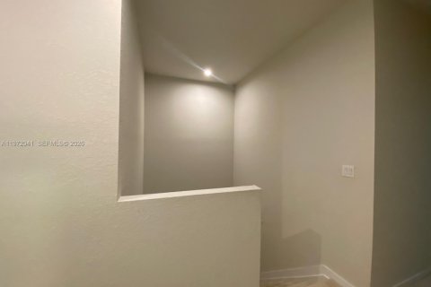Touwnhouse à louer à Homestead, Floride: 4 chambres, 183.95 m2 № 2042281 - photo 27