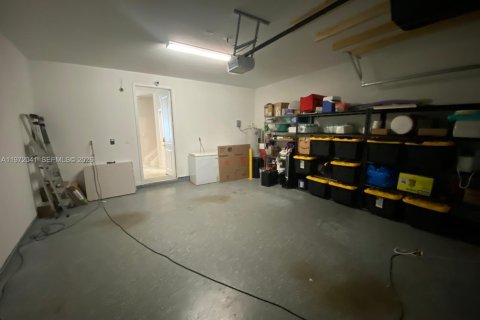 Touwnhouse à louer à Homestead, Floride: 4 chambres, 183.95 m2 № 2042281 - photo 15