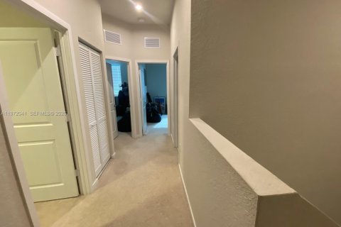 Touwnhouse à louer à Homestead, Floride: 4 chambres, 183.95 m2 № 2042281 - photo 19