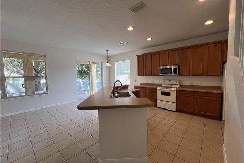 Villa ou maison à louer à Apopka, Floride: 4 chambres, 210.61 m2 № 2356248 - photo 8