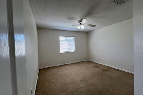 Villa ou maison à louer à Apopka, Floride: 4 chambres, 210.61 m2 № 2356248 - photo 19