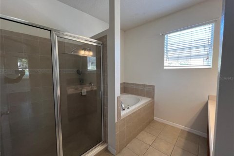 Villa ou maison à louer à Apopka, Floride: 4 chambres, 210.61 m2 № 2356248 - photo 14