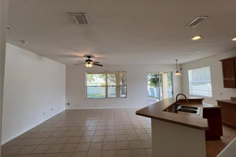 Villa ou maison à louer à Apopka, Floride: 4 chambres, 210.61 m2 № 2356248 - photo 9