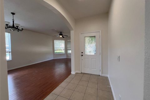 Villa ou maison à louer à Apopka, Floride: 4 chambres, 210.61 m2 № 2356248 - photo 3