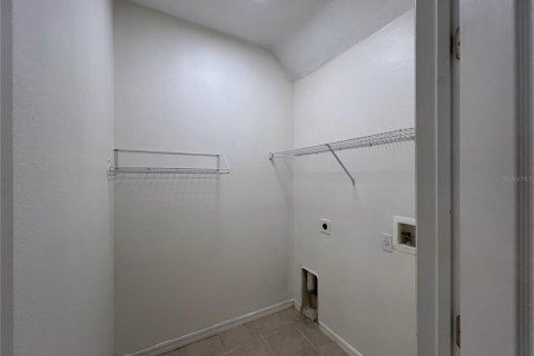 Villa ou maison à louer à Apopka, Floride: 4 chambres, 210.61 m2 № 2356248 - photo 10