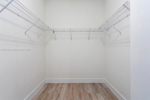 Townhouse in LANDMARK in Doral, Florida 3 bedrooms, 151.24 sq.m. № 1839197 - photo 19