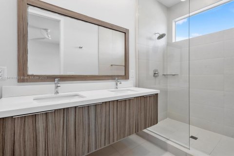 Townhouse in LANDMARK in Doral, Florida 3 bedrooms, 151.24 sq.m. № 1839197 - photo 21