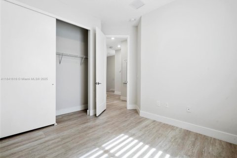 Townhouse in LANDMARK in Doral, Florida 3 bedrooms, 151.24 sq.m. № 1839197 - photo 25