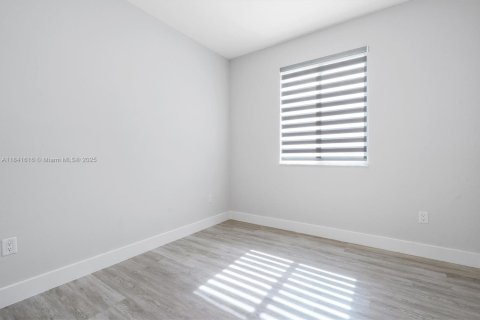 Townhouse in LANDMARK in Doral, Florida 3 bedrooms, 151.24 sq.m. № 1839197 - photo 26