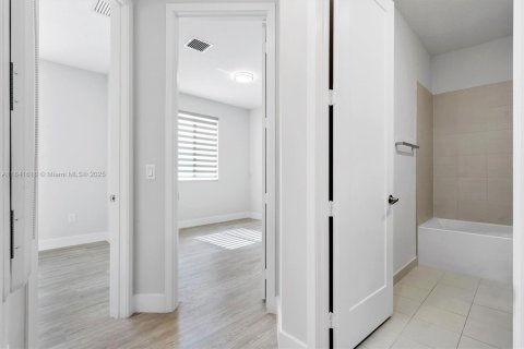 Townhouse in LANDMARK in Doral, Florida 3 bedrooms, 151.24 sq.m. № 1839197 - photo 22