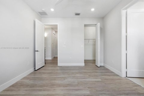 Townhouse in LANDMARK in Doral, Florida 3 bedrooms, 151.24 sq.m. № 1839197 - photo 17