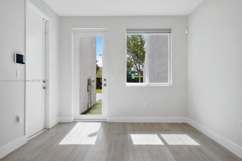 Townhouse in LANDMARK in Doral, Florida 3 bedrooms, 151.24 sq.m. № 1839197 - photo 6