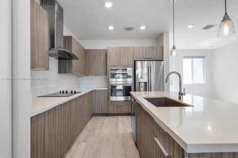 Townhouse in LANDMARK in Doral, Florida 3 bedrooms, 151.24 sq.m. № 1839197 - photo 9
