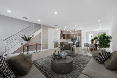 Townhouse in LANDMARK in Doral, Florida 3 bedrooms, 151.24 sq.m. № 1839197 - photo 3