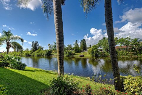 Condo in North Port, Florida, 2 bedrooms  № 1780478 - photo 3