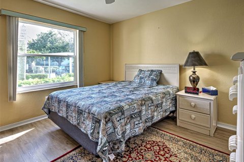 Condo in North Port, Florida, 2 bedrooms  № 1780478 - photo 24