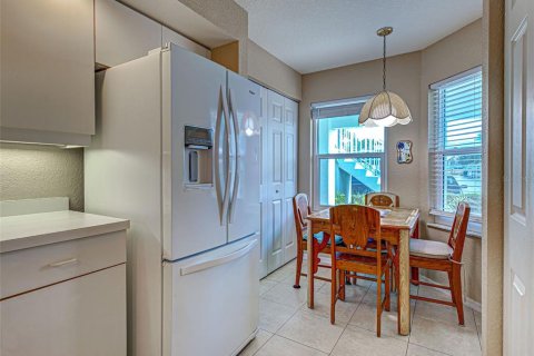 Condo in North Port, Florida, 2 bedrooms  № 1780478 - photo 10