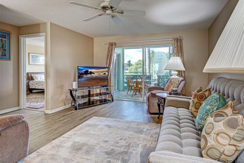 Condo in North Port, Florida, 2 bedrooms  № 1780478 - photo 17