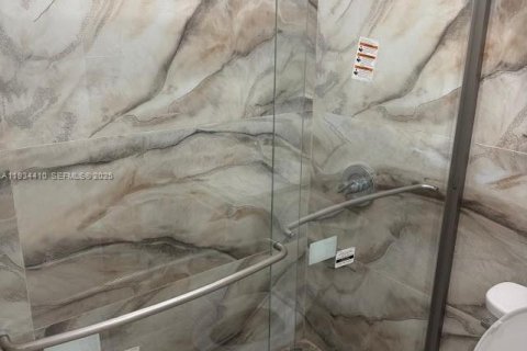 Снять в аренду квартиру в Форт-Лодердейл, Флорида 1 спальня, 112.6м2, № 1992559 - фото 6